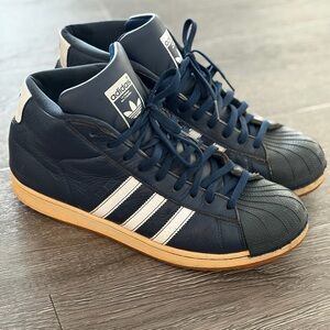 Adidas Men Men size 10 Originals / Pro Model Limited Edition Sportswear Icon